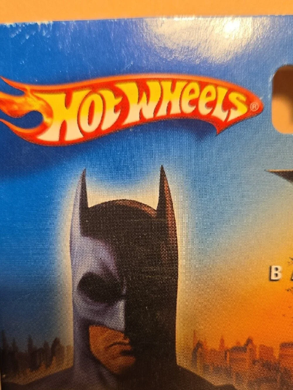 Hot Wheels Superman Twin Pack & Batman Batcycle Toy Vehicle - - Picture 2 of 8